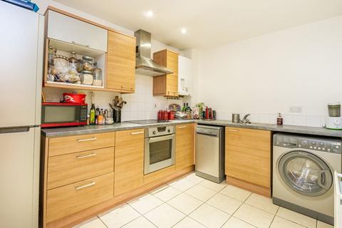 2 bedroom flat for sale, London Road, Headington, OX3