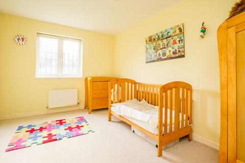 2 bedroom flat for sale, London Road, Headington, OX3