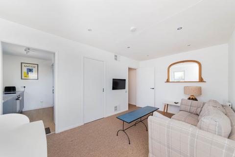 2 bedroom flat to rent, Donnington Lodge, Iffley Road, East Oxford