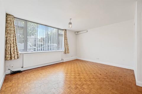 2 bedroom apartment to rent, Swan Court, Shire Lane, Chorleywood, Rickmansworth, WD3