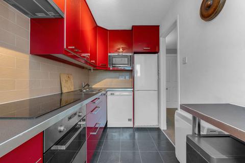 2 bedroom flat to rent, Juniper Place, Juniper Green, Edinburgh, EH14