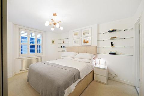 1 bedroom flat for sale, Onslow Square, SW7
