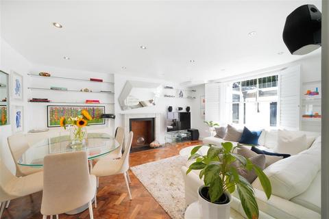 1 bedroom flat for sale, Onslow Square, SW7