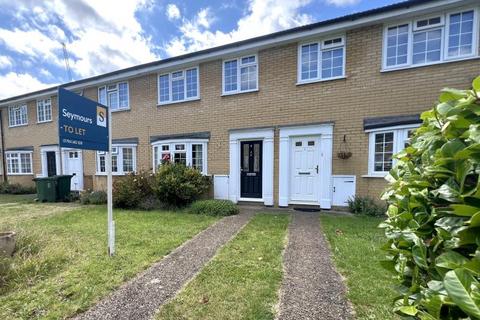 3 bedroom terraced house to rent, Hawksway, Staines TW18