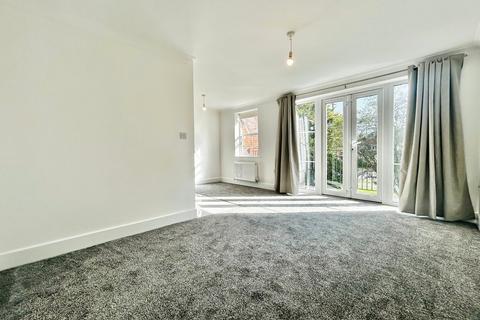 2 bedroom apartment to rent, London Road, Slough SL3