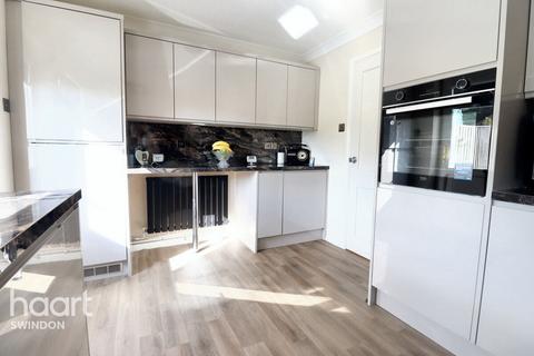 12 Kibblewhite Close, Purton, Swindon, SN5 4EQ