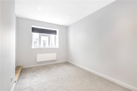 undefined, Queens Road, Surrey KT13