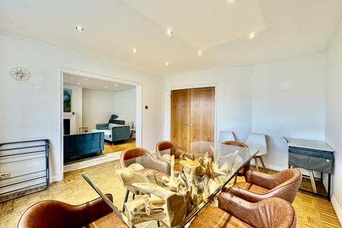 3 bedroom apartment to rent, Kersfield Road, London SW15