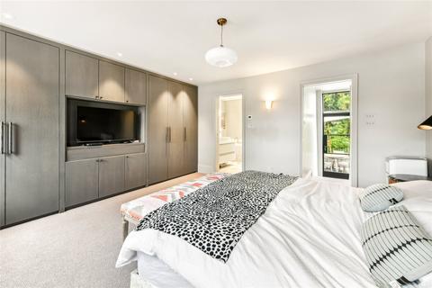 3 bedroom maisonette to rent, Waterford Road, London, SW6