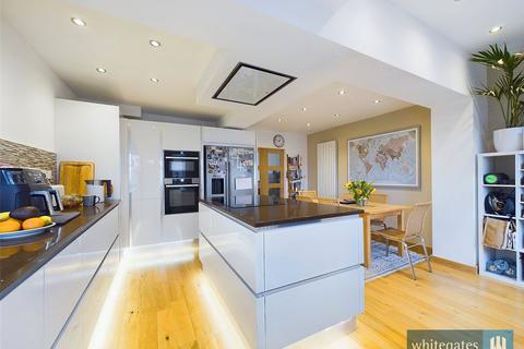 4 Villa Mount, Wyke, Bradford, BD12 9LD