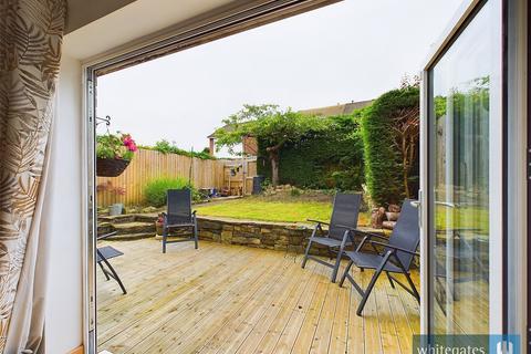 4 Villa Mount, Wyke, Bradford, BD12 9LD