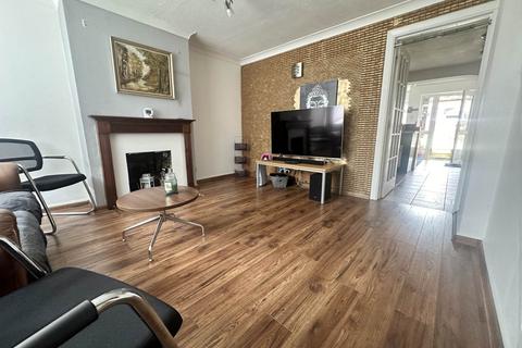 120 Butely Road, Luton, LU4 9EX