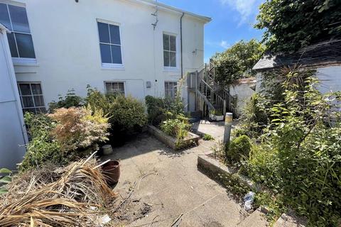 3 bedroom flat for sale, Penare Court, Penzance TR18