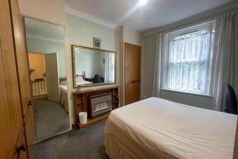 3 bedroom flat to rent, Spital Tongues , Newcastle upon Tyne  NE2