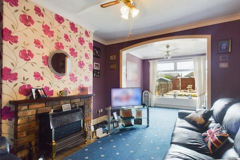 3 bedroom semi-detached house for sale, Glanville Avenue, Scunthorpe DN17