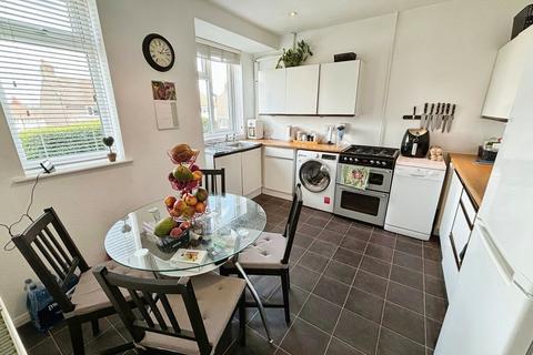 3 bedroom terraced house for sale, Lyndhurst Road, Tilehurst, Reading, RG30