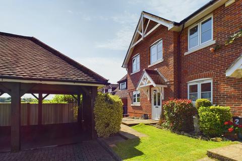 2 bedroom end of terrace house for sale, Beechwood View, Saunderton