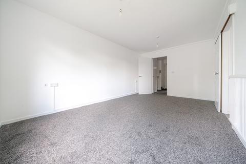 1 bedroom flat to rent, Trelawney Avenue, Slough, SL3