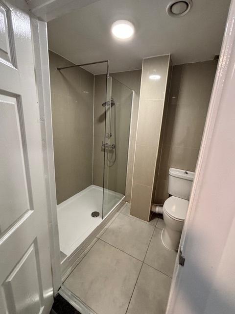 Bedroom D&#39;s Ensuite