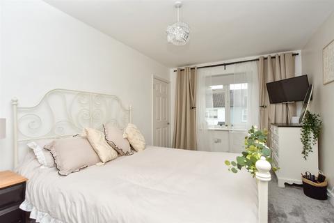 2 bedroom end of terrace house for sale, Recreation Avenue, Snodland, Kent