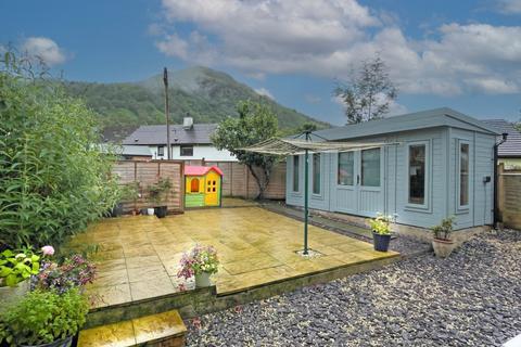 4 bedroom end of terrace house for sale, 12 Wades Road, Kinlochleven