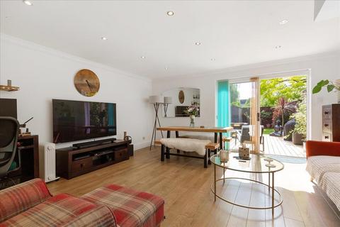 3 bedroom house for sale, Crammond Close , Hammersmith , London, W6