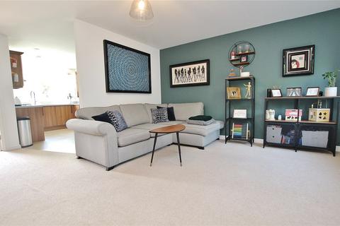 3 bedroom end of terrace house for sale, Bagshot Road, Woking GU21