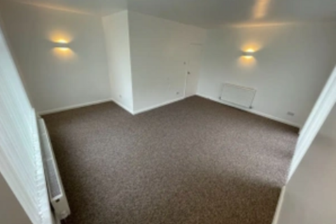 Studio to rent, at Bristol, 46, Lodway BS20