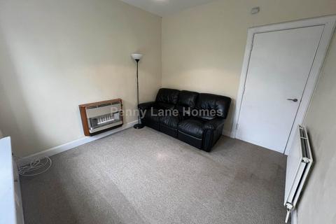 2 bedroom flat to rent, Seedhill Road, Paisley PA1