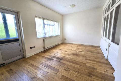 4 bedroom terraced house to rent, Perth Road, Ilford