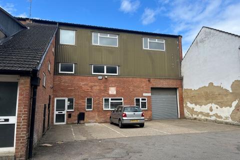 Industrial unit to rent, Unit F, 47 Broad Street, Banbury, OX16 5BT