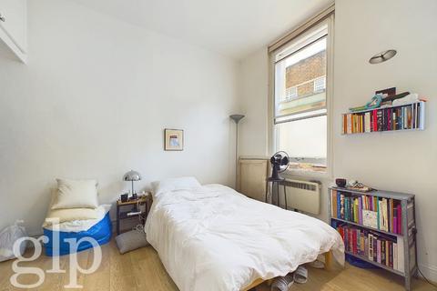 Studio to rent, Charlotte Place, London, Greater London, W1T