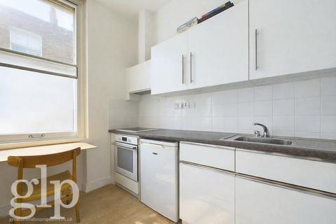 Studio to rent, Charlotte Place, Fitzrovia, W1T