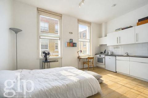 Studio to rent, Charlotte Place, Fitzrovia, W1T