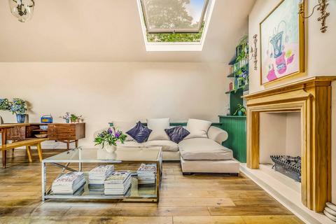 3 bedroom flat for sale, London E3