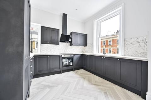 4 bedroom flat to rent, Earls Court Road, Earls Court, SW5