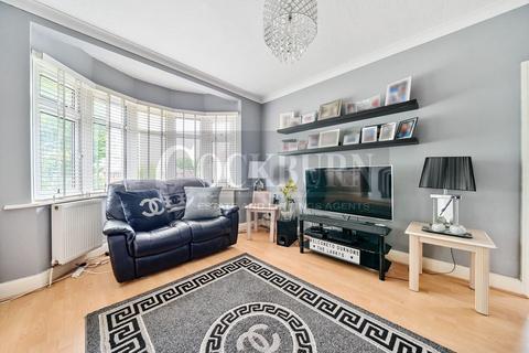 3 bedroom semi-detached house for sale, Castlewood Drive, Eltham, SE9