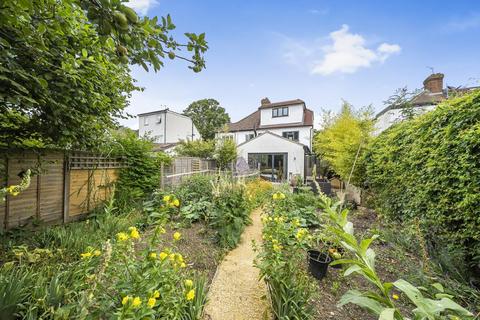 88 Chestnut Avenue, West Wickham, BR4 9EX