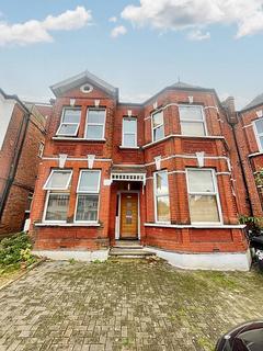 1 bedroom ground floor flat to rent, Station Road, London NW4