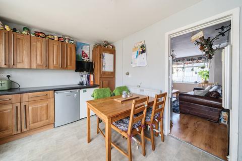 16 Blackbird Avenue, Innsworth, Gloucester, GL3 1BH