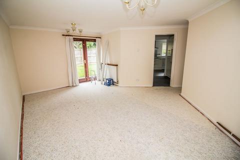 3 bedroom terraced house for sale, Fernlea Close, Fatfield, Washington, NE38