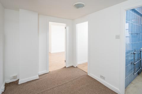 2 bedroom flat to rent, Edgware Road, London W2