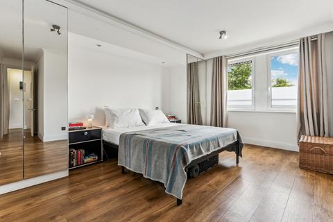 2 bedroom flat for sale, Bishops Wharf House, 51 Parkgate Road, London