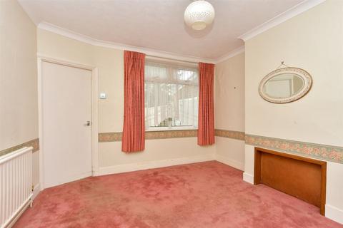 19 Broadway, Gillingham, ME8 6AY