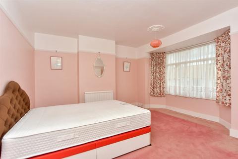 19 Broadway, Gillingham, ME8 6AY