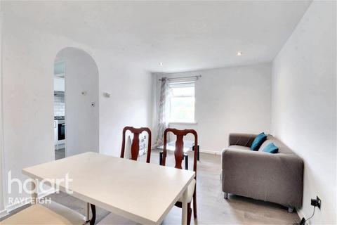2 bedroom flat to rent, Boston Avenue, Rayleigh