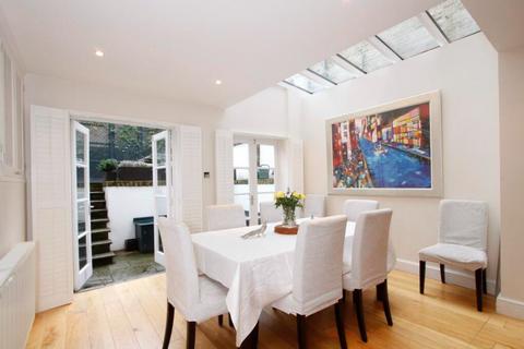 3 bedroom house to rent, Avalon Road, London, SW6