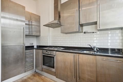 2 bedroom flat to rent, Lanhill Road, London