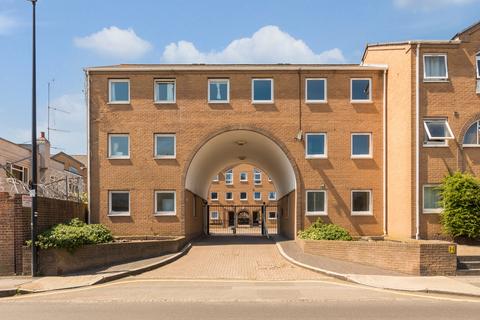 23 Cyclops Mews, London, E14 3UA