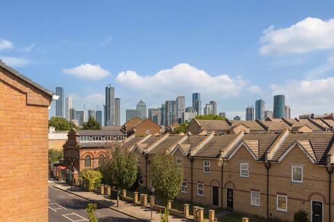 23 Cyclops Mews, London, E14 3UA